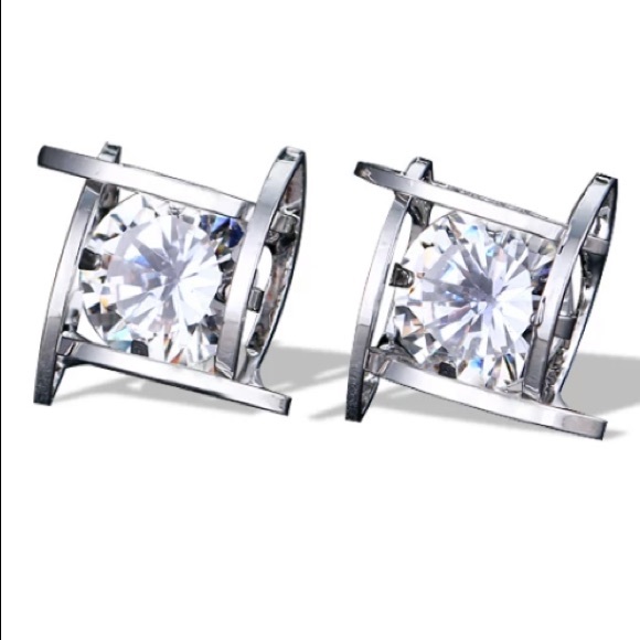 🔥 NWOT! Unique silver tone earrings - Picture 4 of 5